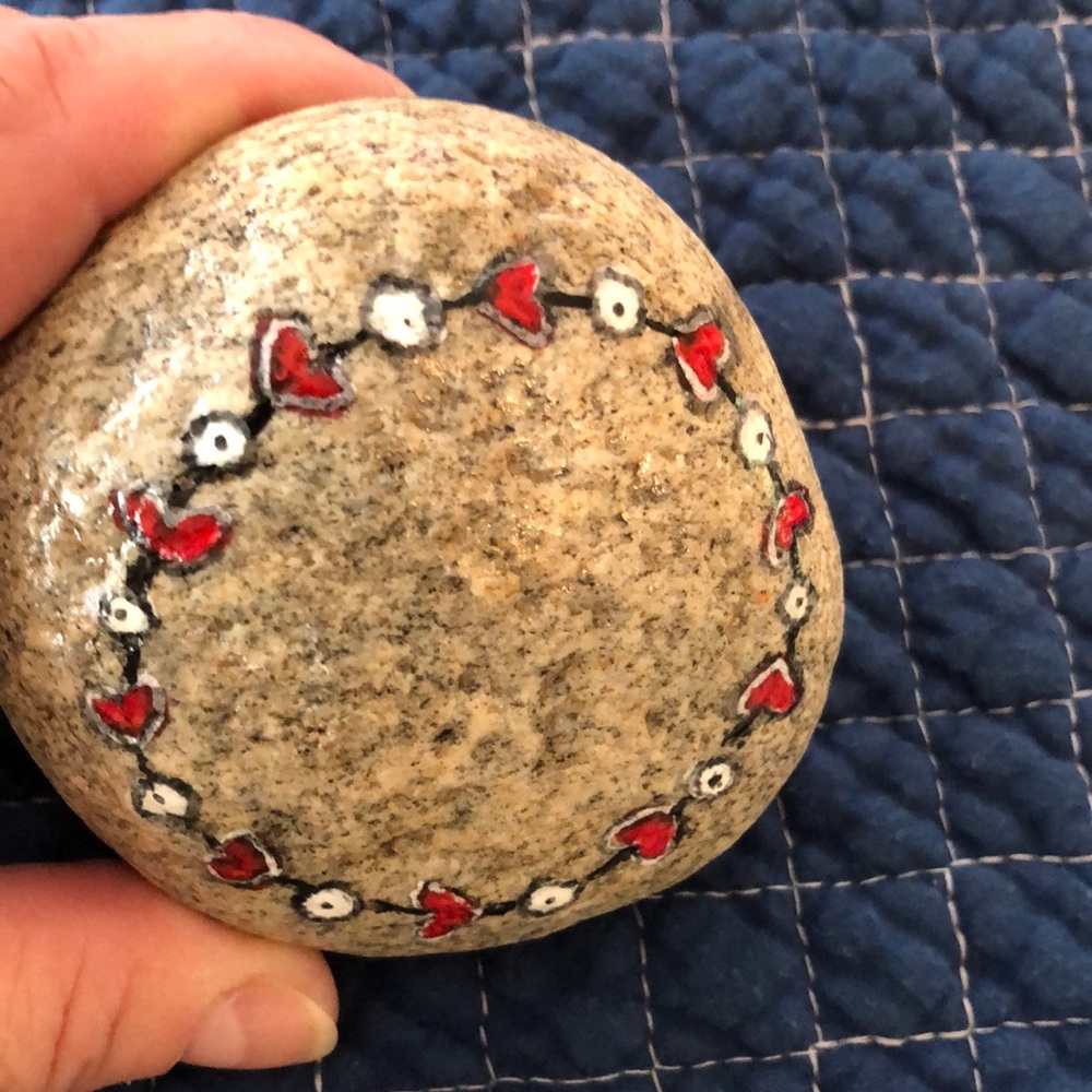 HAND PAINTED LADYBUG DAISY ROCK - Picture 5 of 7